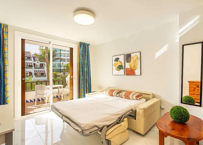 Americas - On The Golden Mile - As De Casas Daire