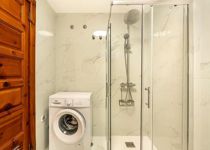 Americas - On The Golden Mile - As De Casas * Playa de las Américas