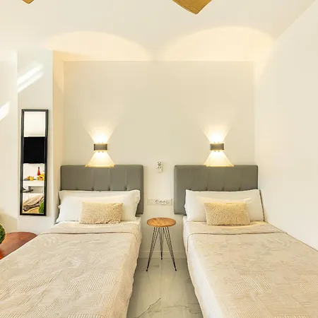 Americas - On The Golden Mile - As De Casas *