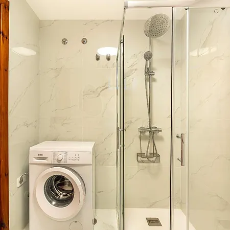 Americas - On The Golden Mile - As De Casas * Playa de las Américas