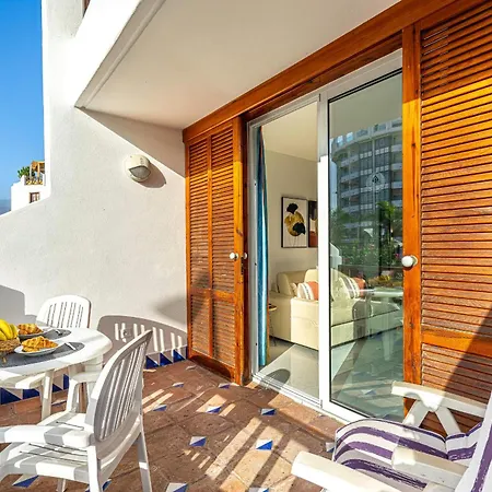 Daire Americas - On The Golden Mile - As De Casas