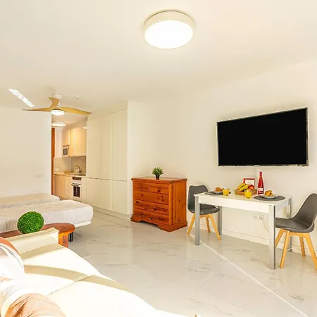 As De Casas - Golden Mile - Americas * Playa de las Americas (Tenerife)